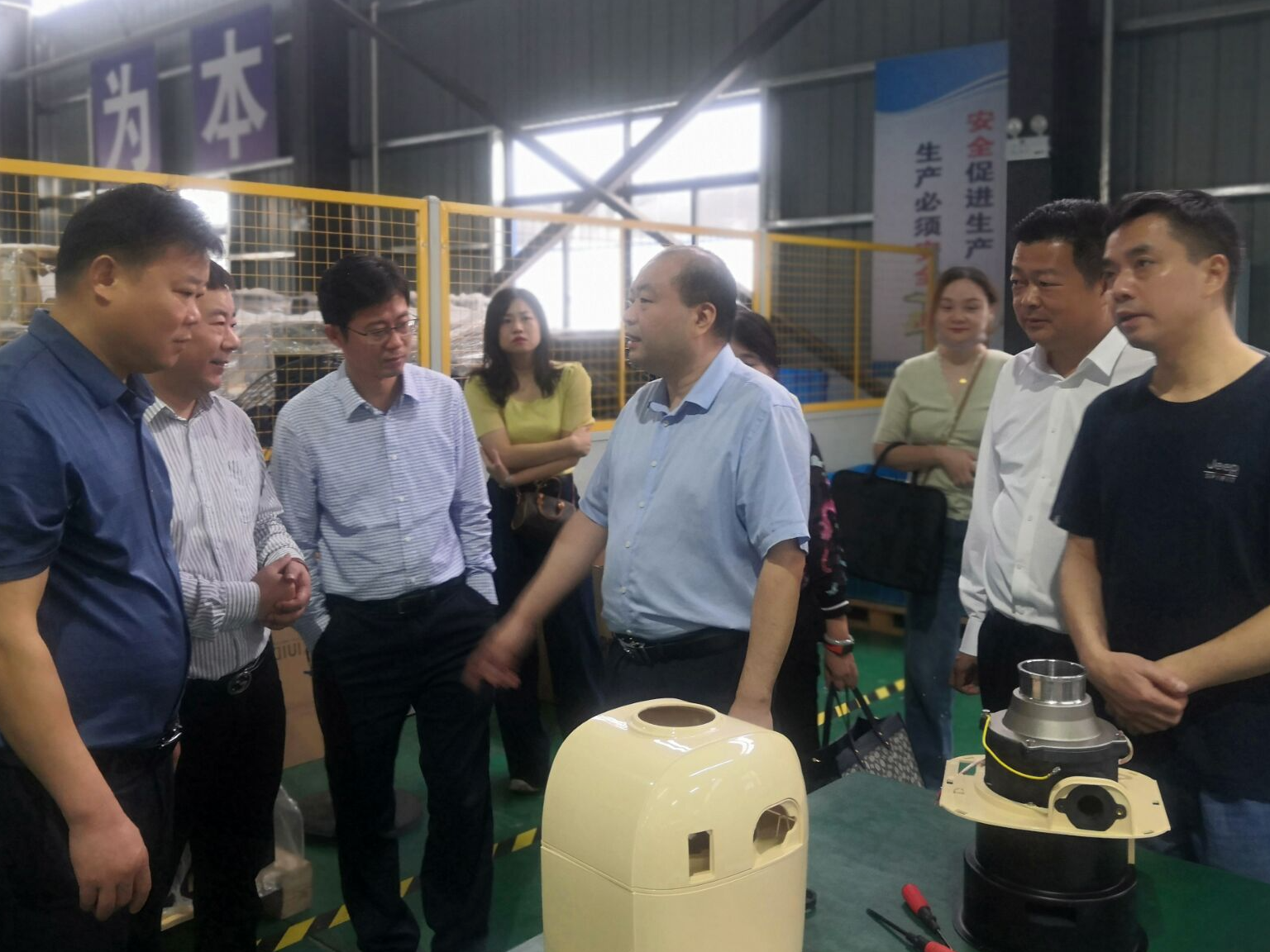 市科技局副局长程孝荣来我县调研