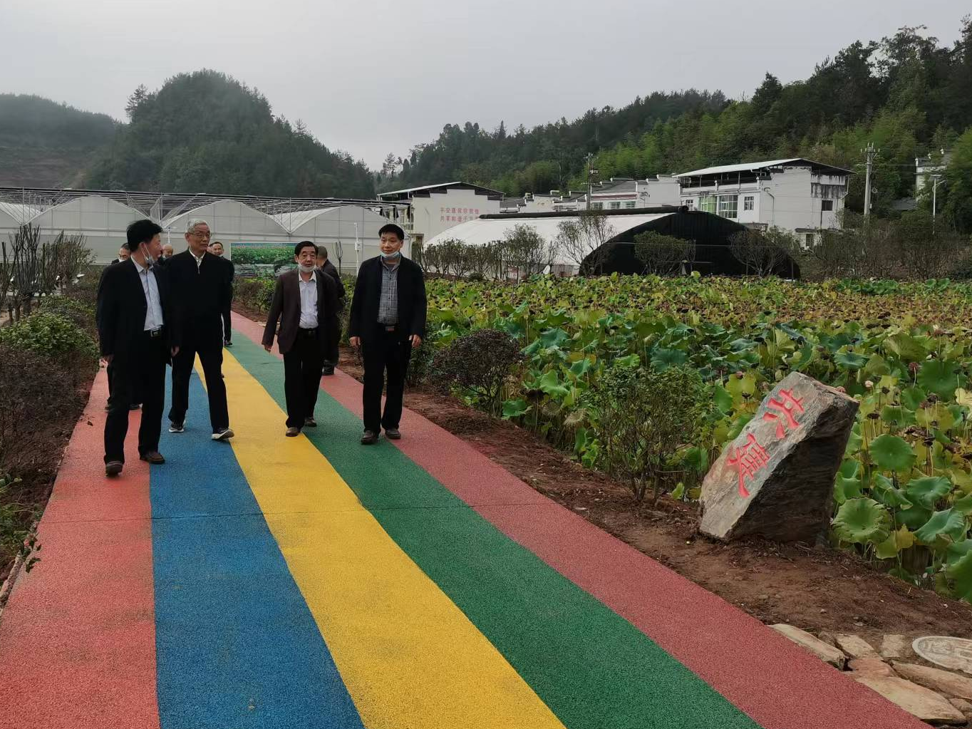 擂鼓镇：开展重阳节敬老爱老主题活动