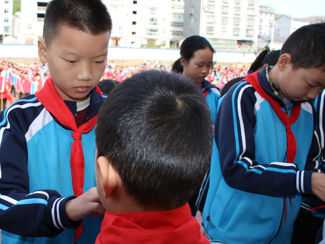 溢水小學(xué)105名學(xué)生光榮加入少先隊(duì)