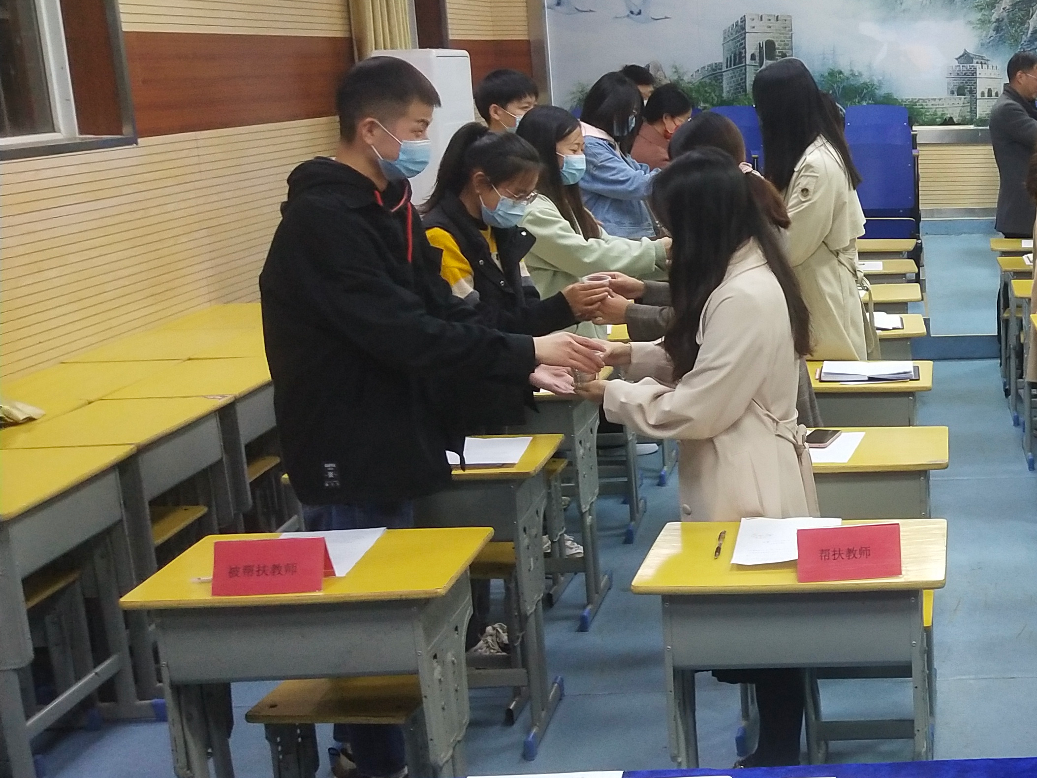 擂鼓中学：师徒结对传匠心   携手共进促成长