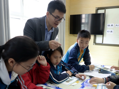 县教研室：聚焦协作教研 力促质量均衡