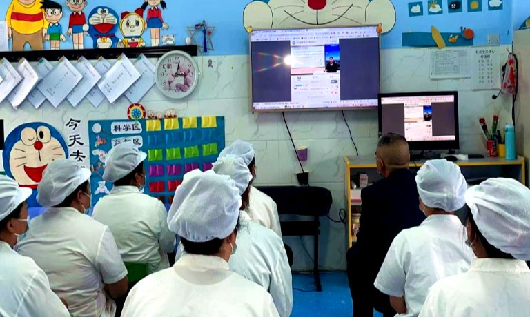 官渡中心幼儿园开展后勤业务培训