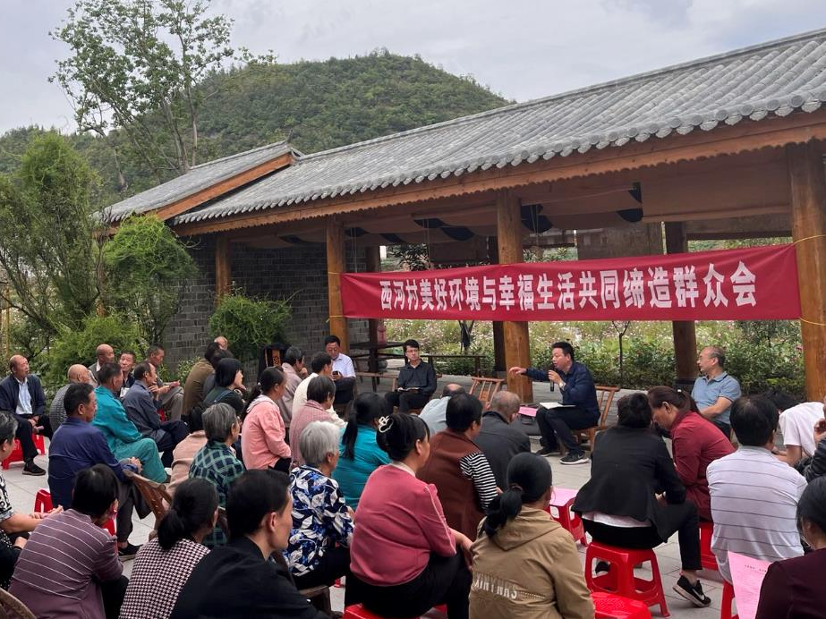 擂鼓镇：干部“搭台”  群众“唱戏”