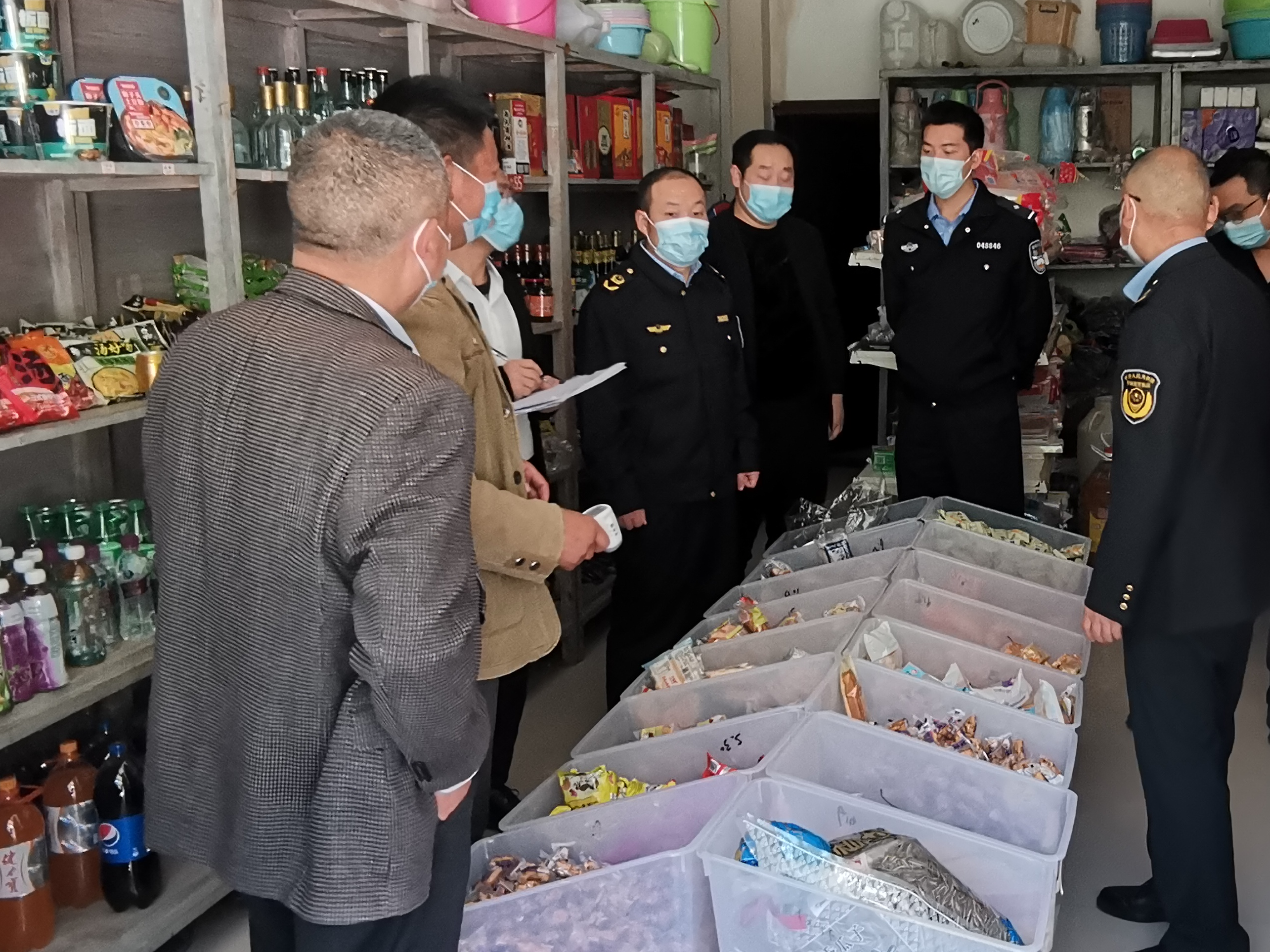 柳林乡开展校园周边安全环境整治行动