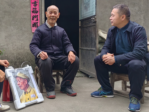 麻家渡镇：入户走访暖军心
