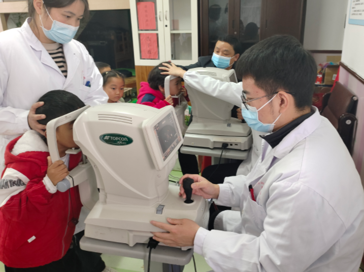 宝丰镇中心幼儿园：保护视力 从小做起