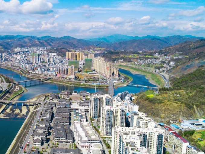 县特殊教育学校常态化开展无疫学校创建促线下教学平稳进行