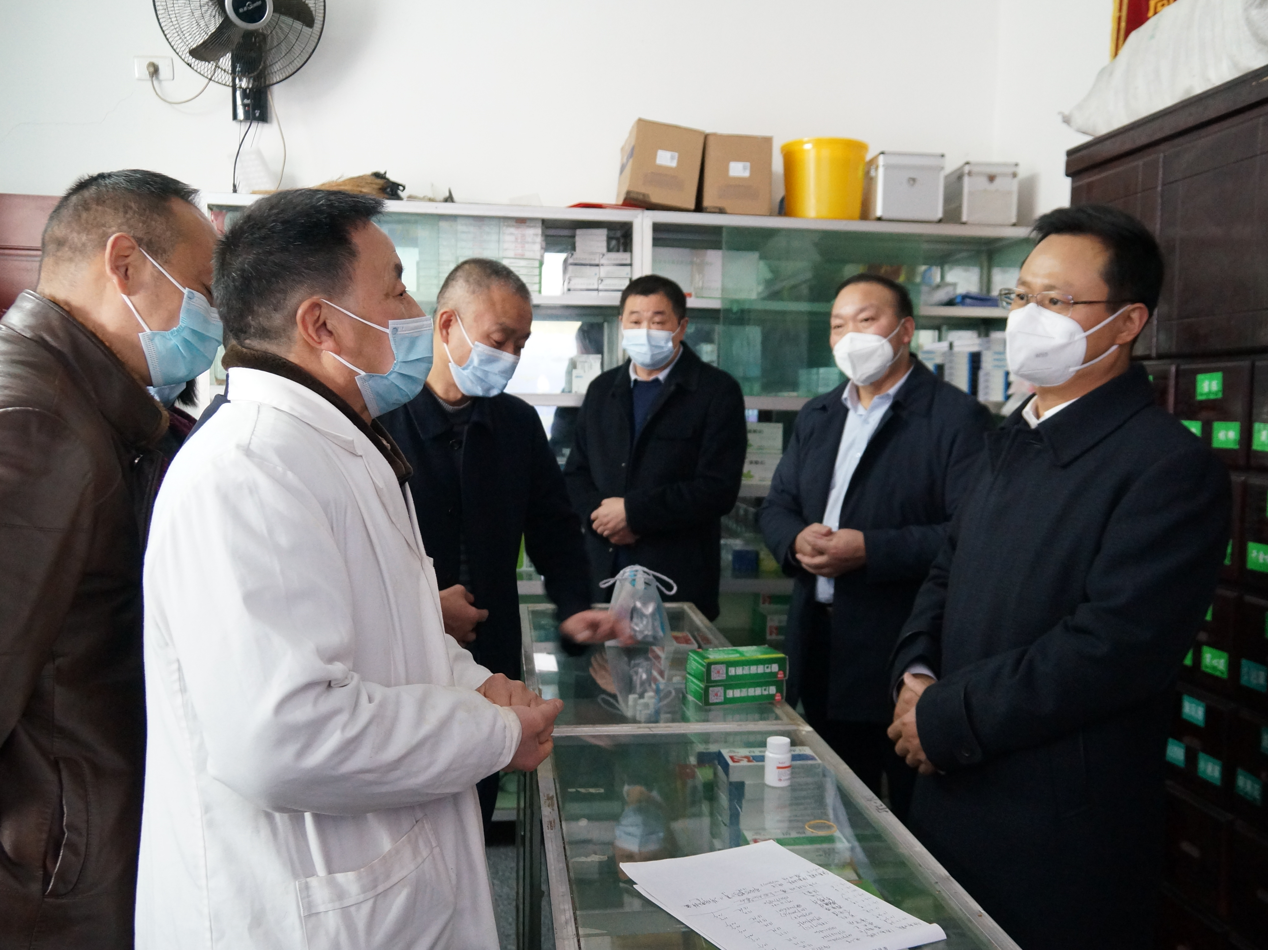 陈建平调研新冠病毒感染乙类乙管工作落实情况