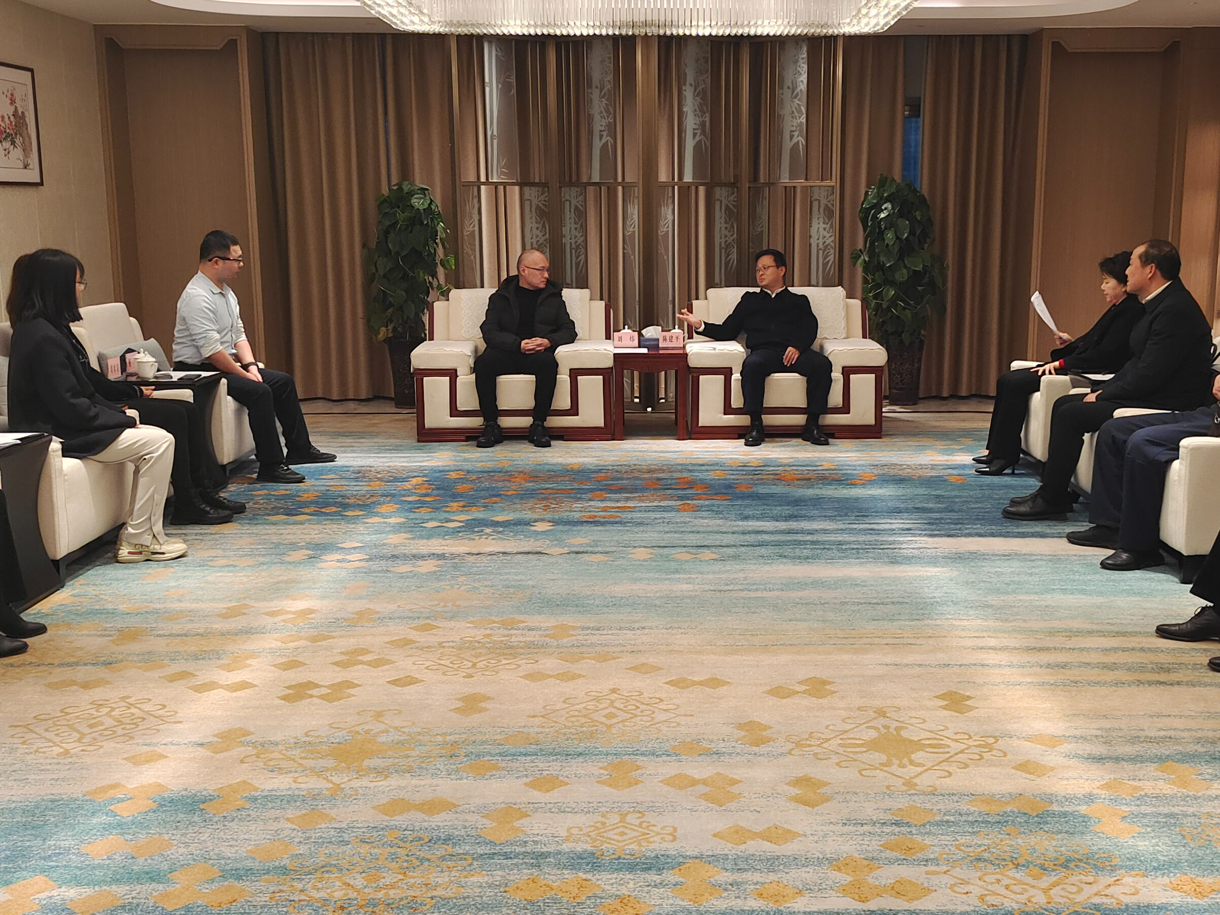 陈建平王丽媛会见均和集团常务副总裁刘炜