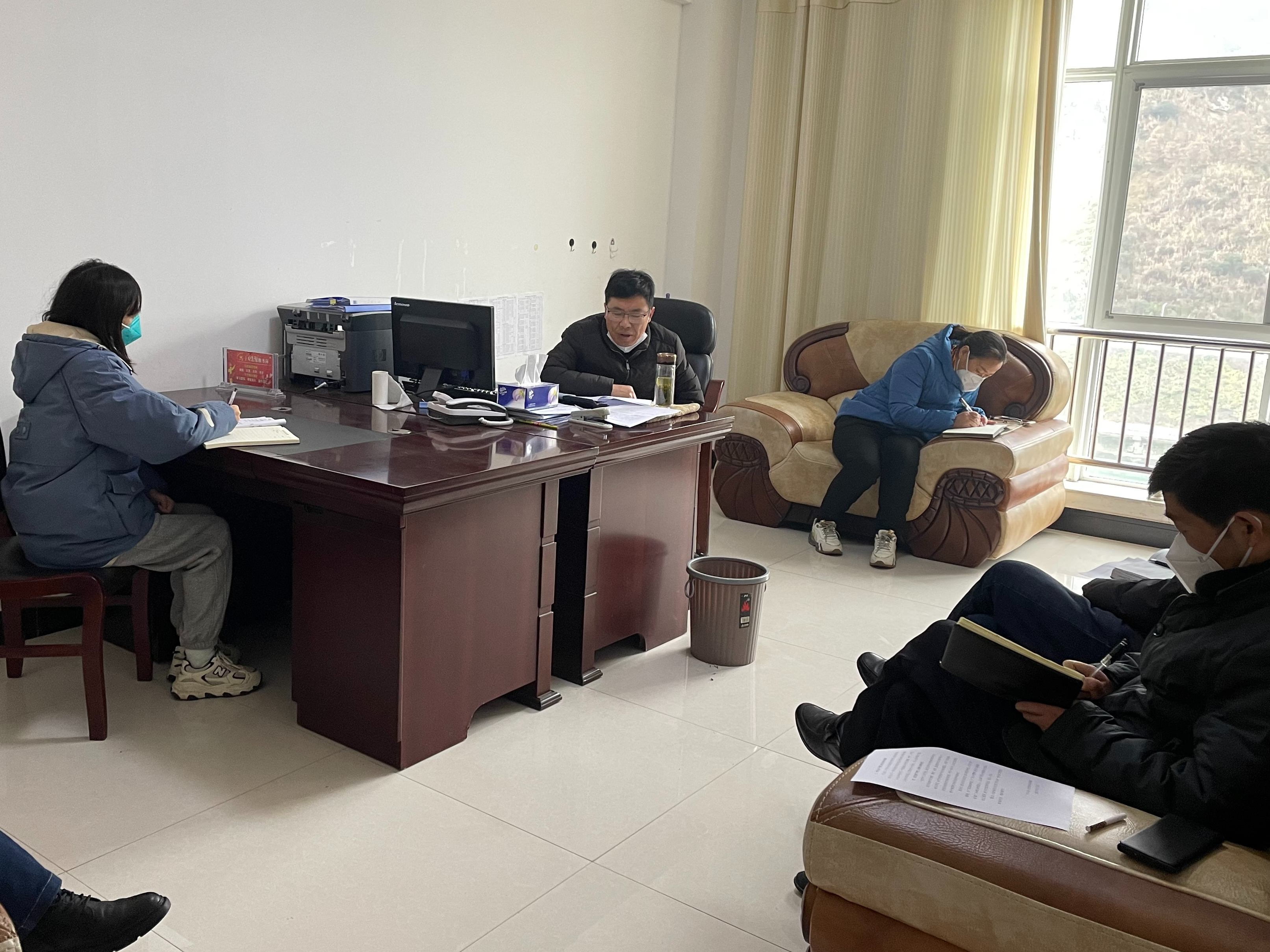 县公共就业和人才服务局开展节前谈心谈话