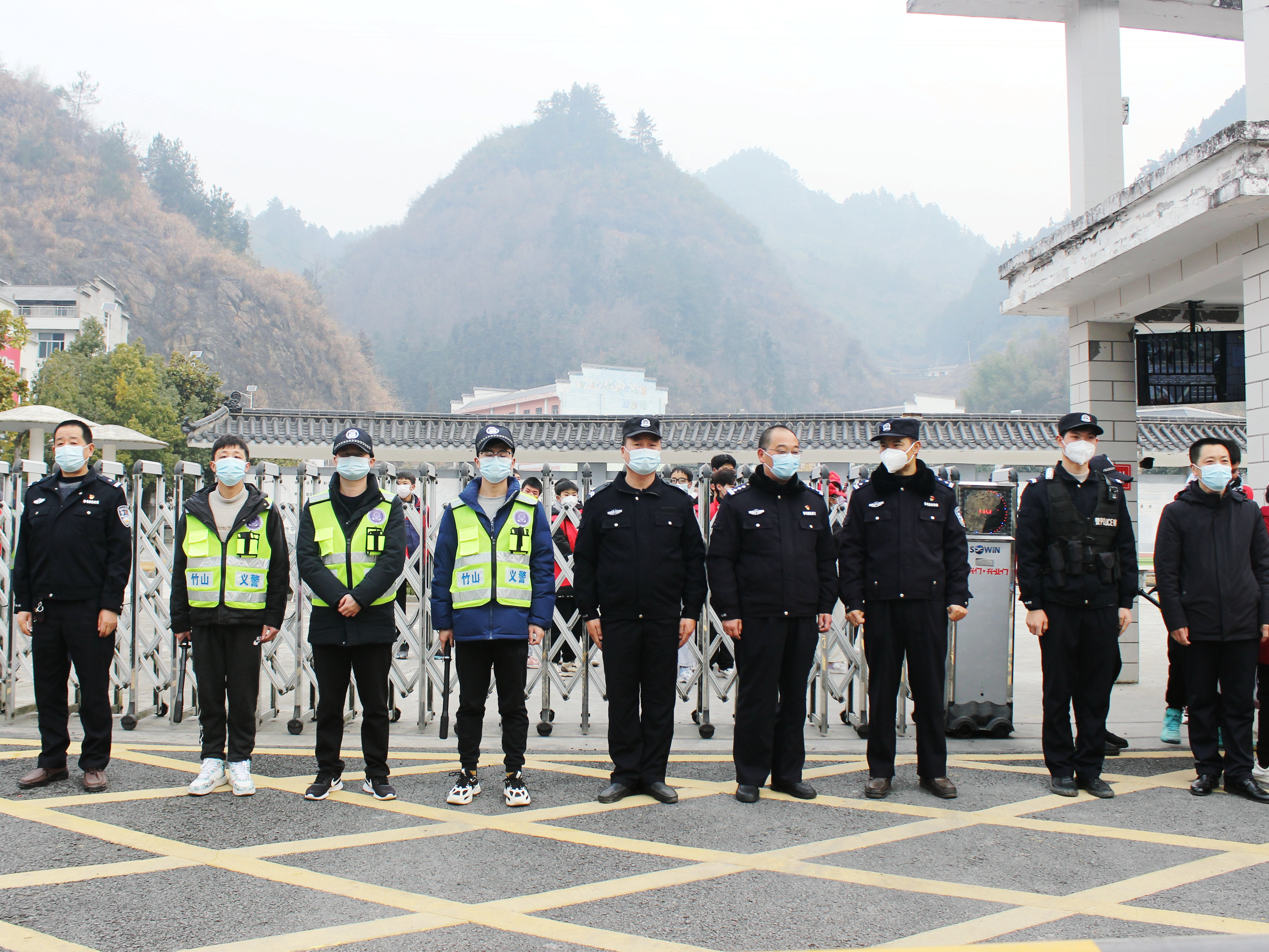 深河乡：部门携手共谱新春开学平安曲
