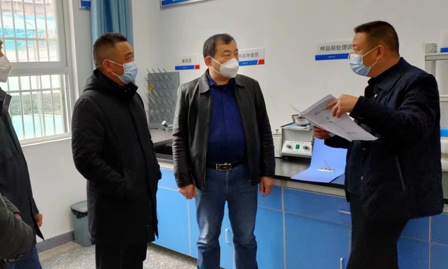 县教育局督查溢水小学开学安全工作