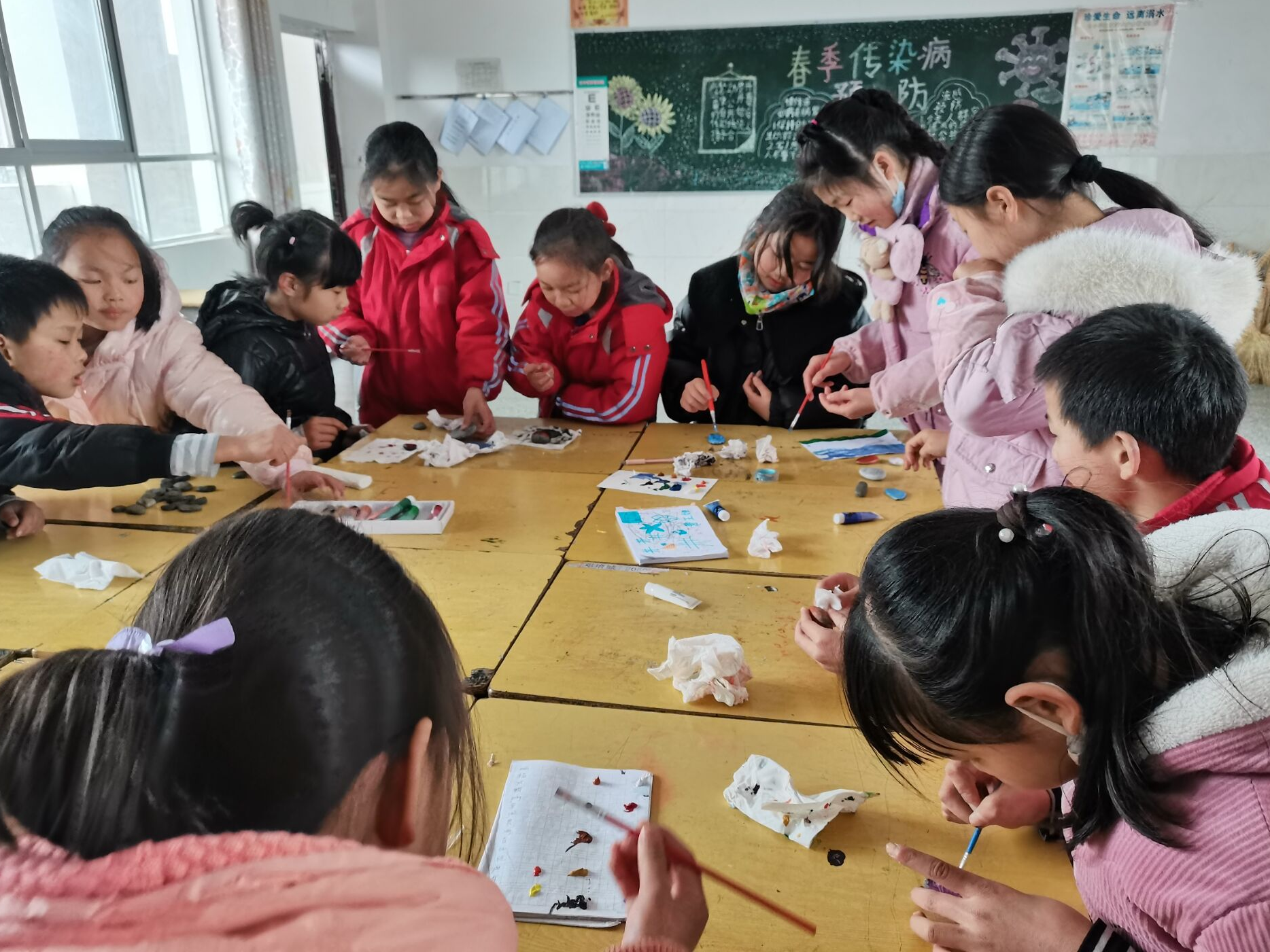 双丰小学：创意美术课 新鲜趣味多