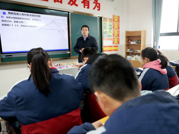 麻家渡镇中心学校：“把脉”教学 引领方向