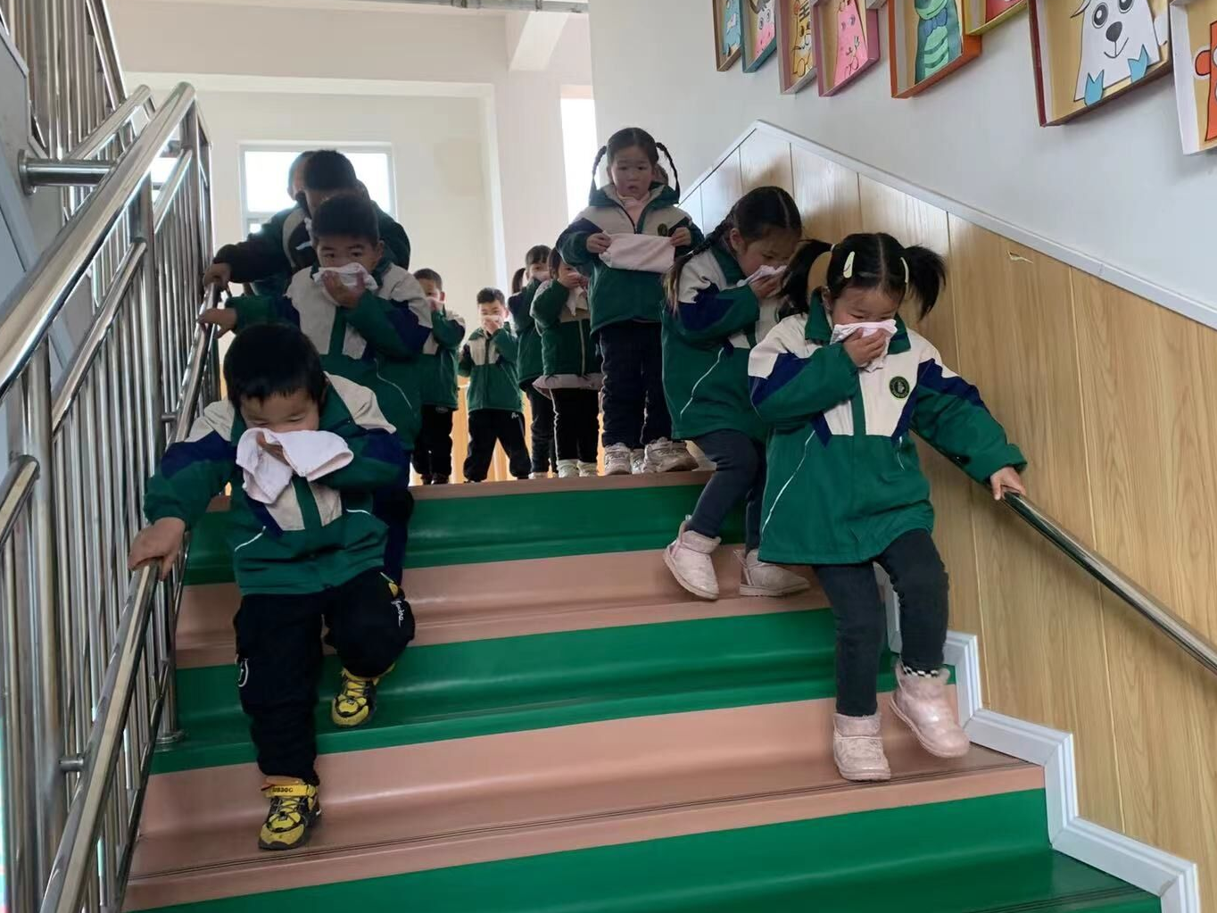 溢水第二幼儿园开展消防安全演练活动