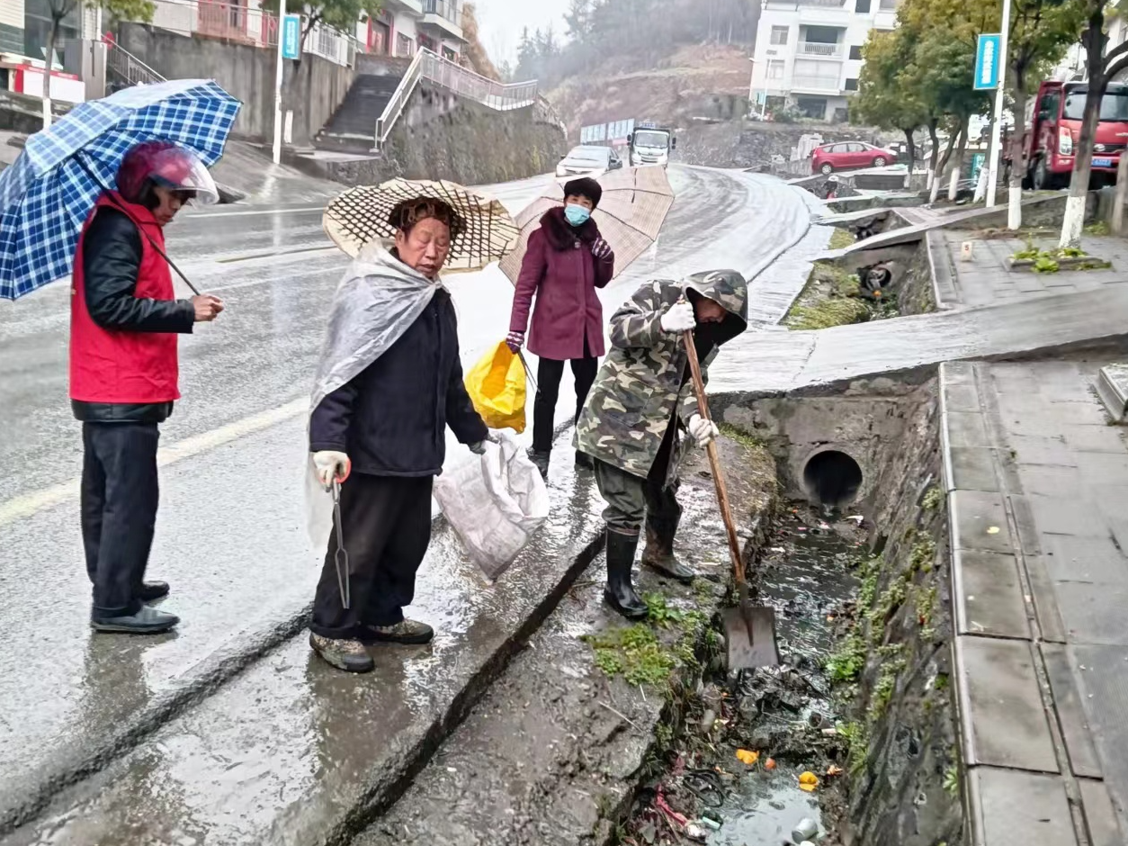 溢水镇：多措并举狠抓重点区域垃圾治理