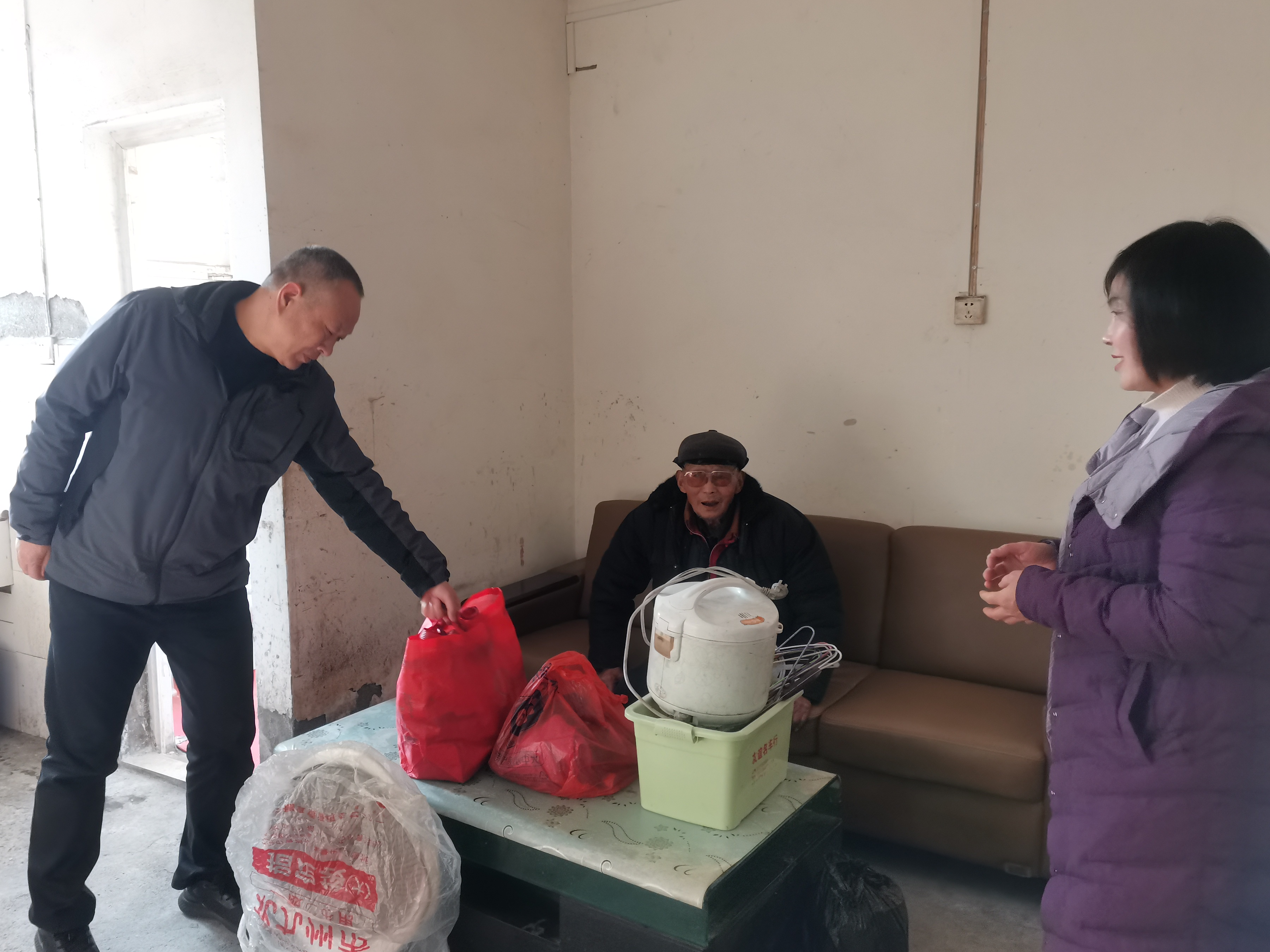 城西社区让孤寡老人住上“暖心房”