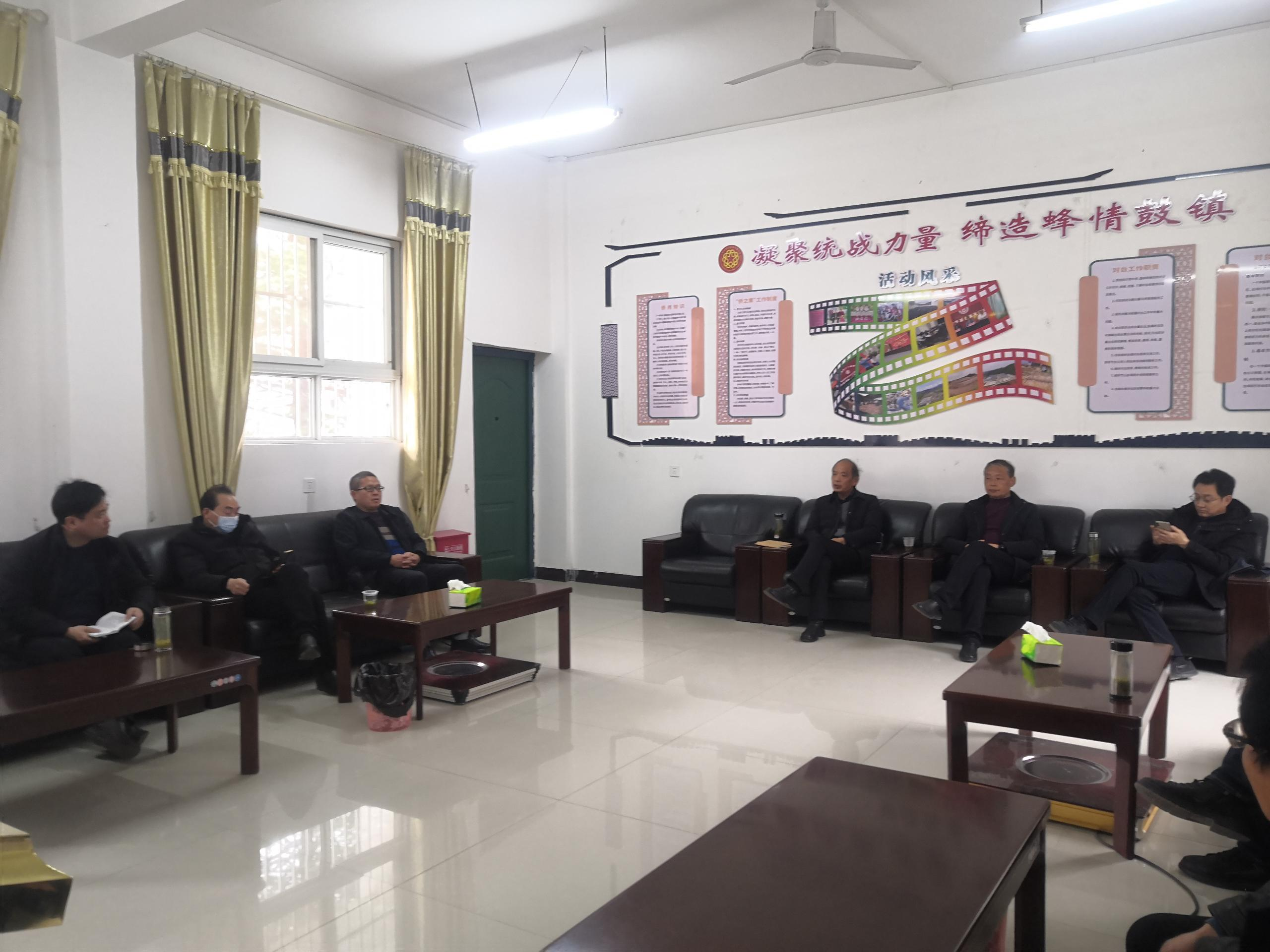 县教育局深入擂鼓中学检查春季开学工作