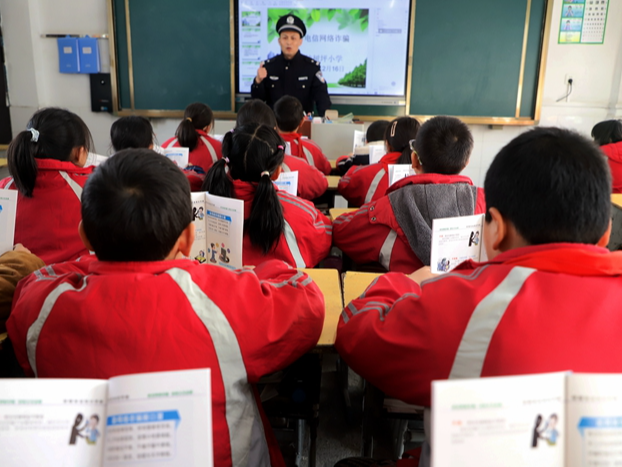 麻家渡镇：反诈宣传进校园 师生齐学“防骗术”