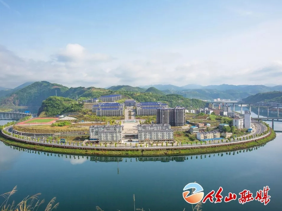 县民政局：倡文明婚俗 筑幸福婚姻