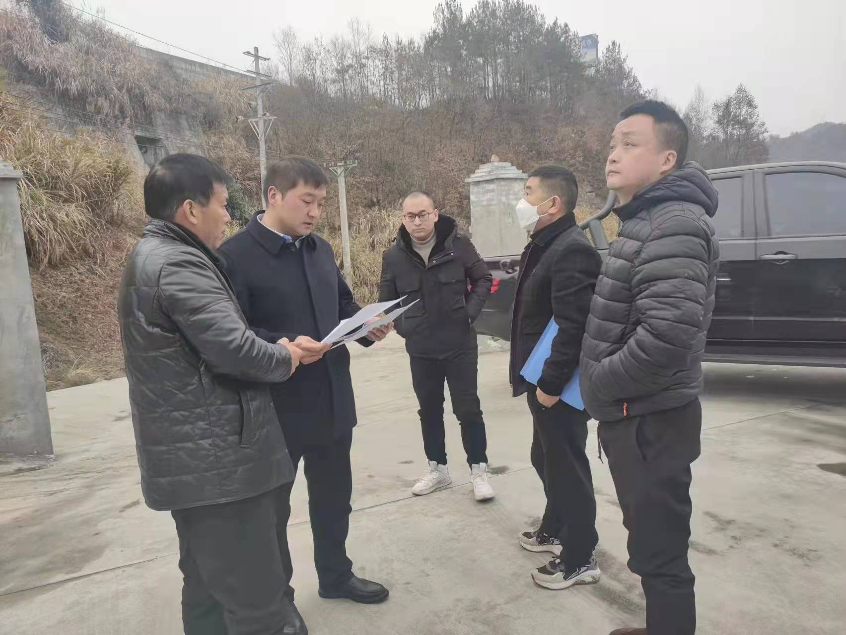文峰乡当好 “店小二” 服务企业解难题