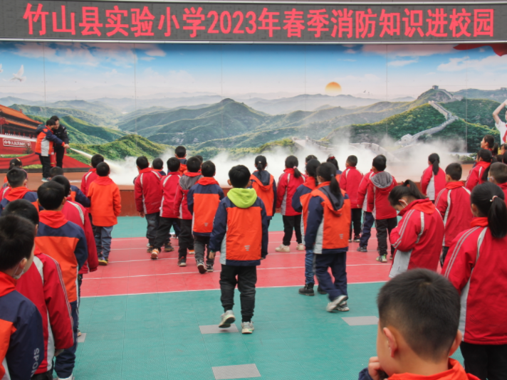 县实验小学：消防知识进校园