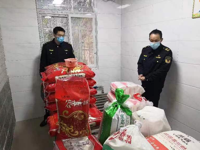文峰市场监管所：全力护航开学季 守护“舌尖上的安全”