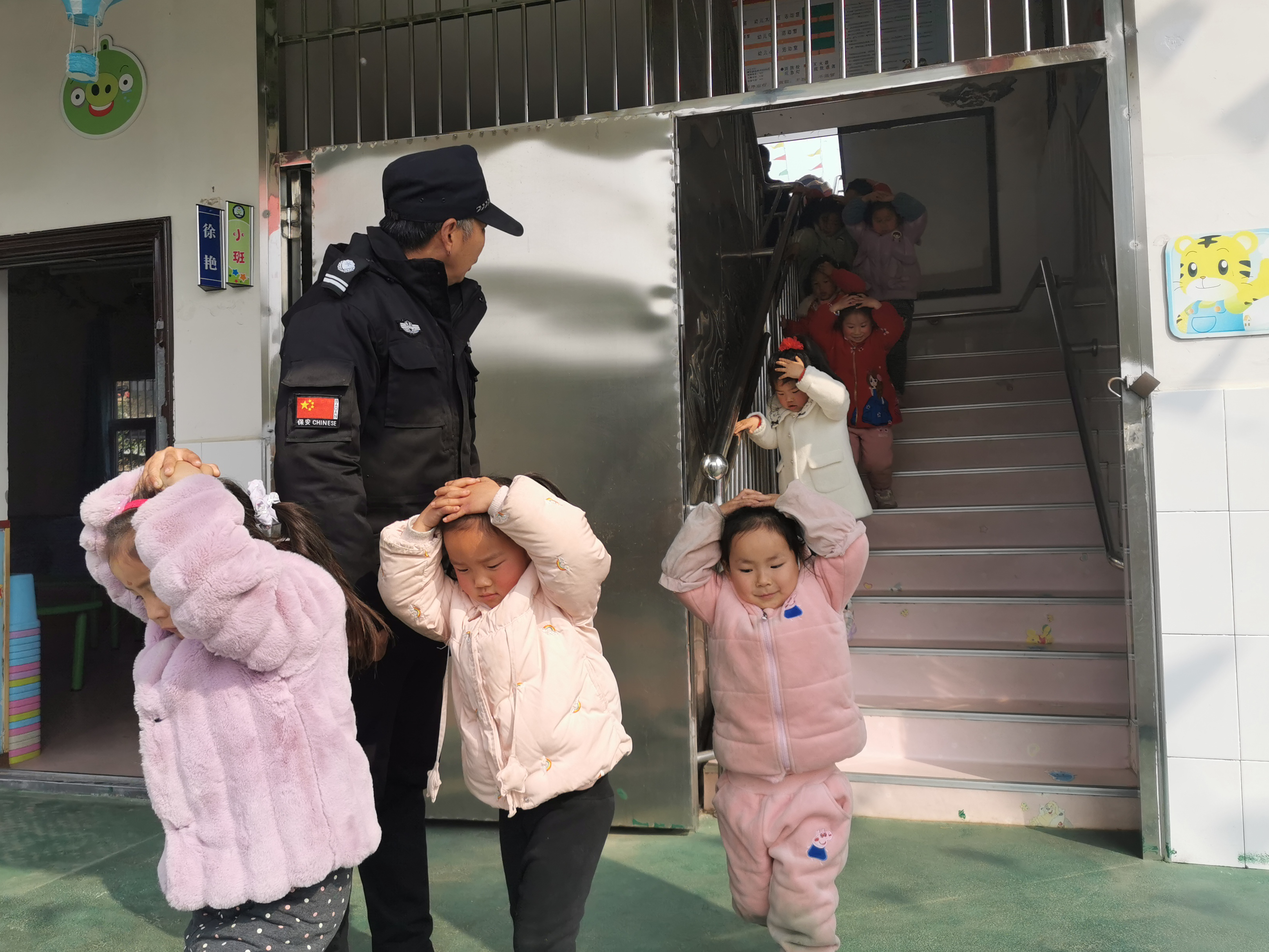 楼台乡中心幼儿园举行消防疏散演练