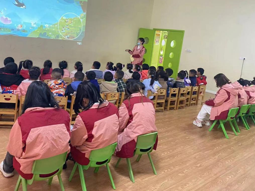 英才宝贝幼儿园开展教师公开课教研活动