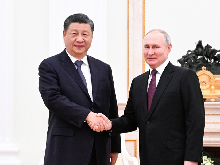 习近平会见俄罗斯总统普京