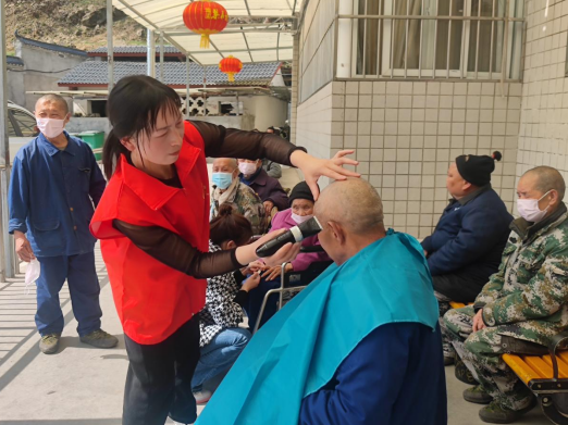 深河乡：传承雷锋精神，弘扬时代风尚