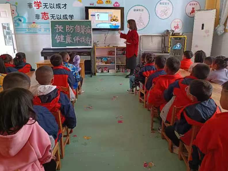 城关镇中心幼儿园：多措并举开展春季传染病防控