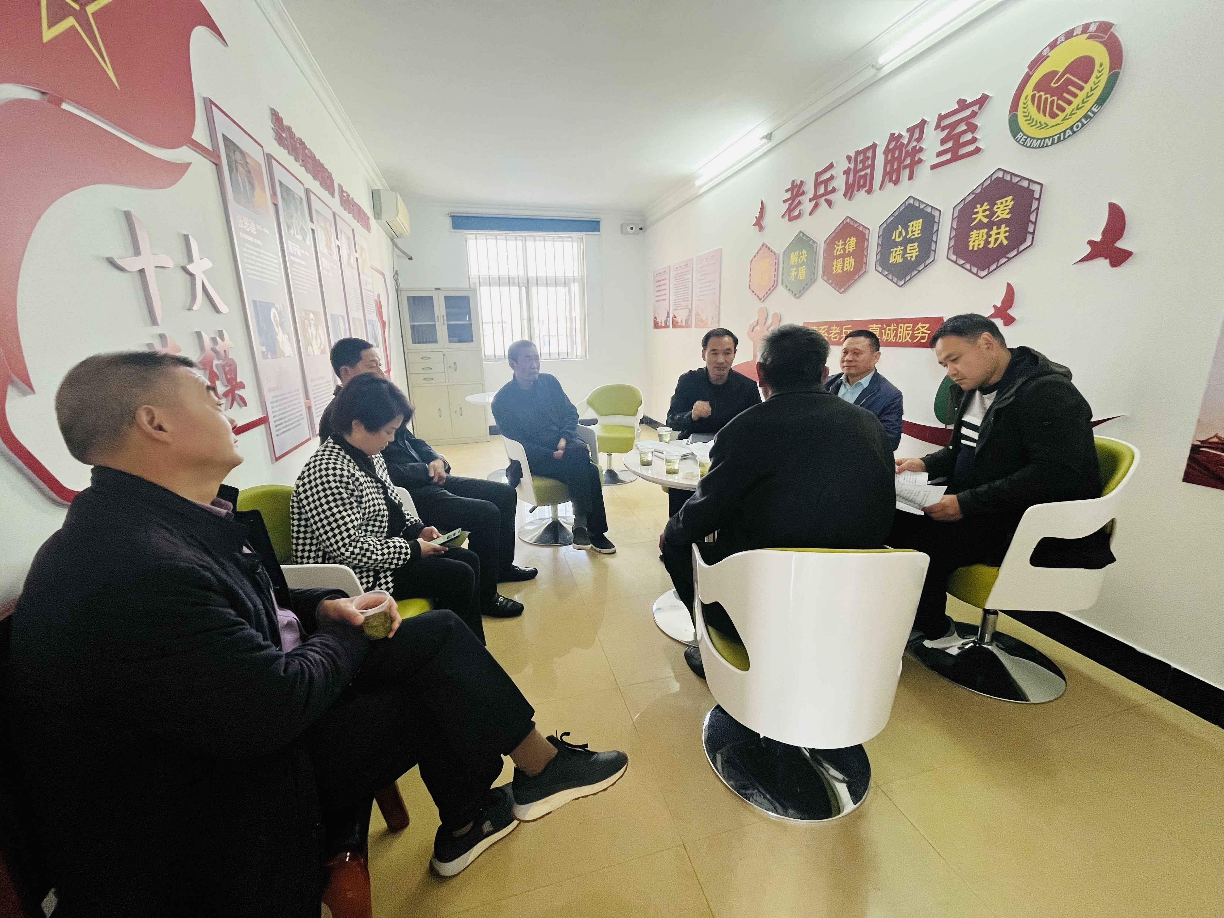我县组建“老班长工作室”助力基层社会发展