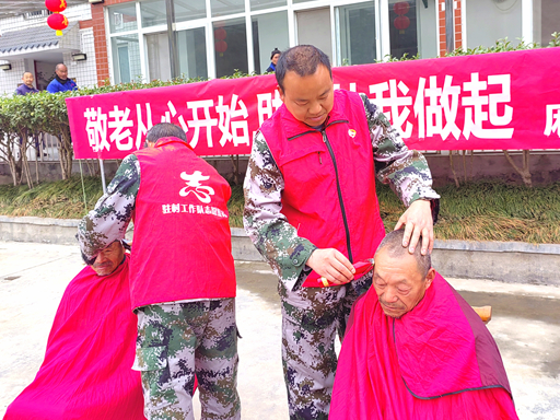 麻家渡镇：学习雷锋 老兵先行