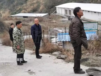 县畜牧兽医服务中心积极抓好畜禽春繁春配工作