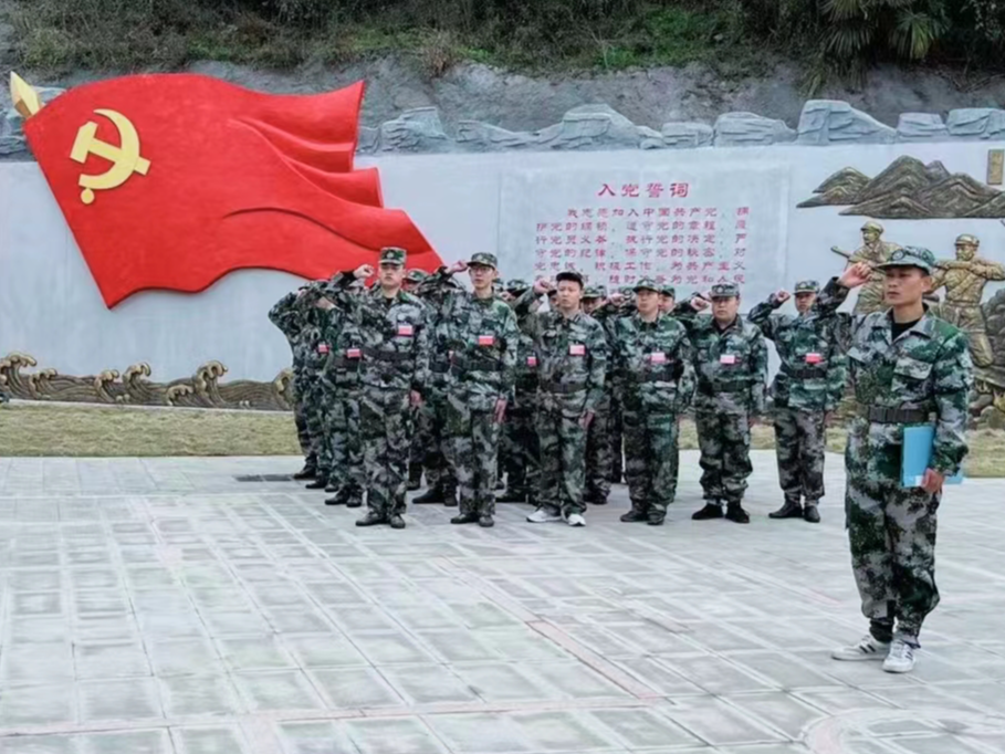 擂鼓镇：民兵点验聚士气  铿锵誓言担使命