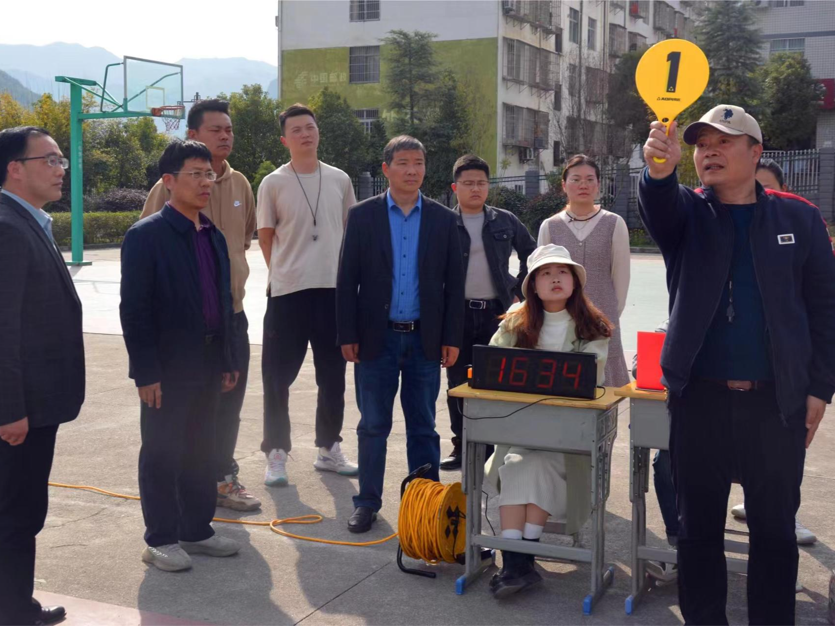 官渡镇中心学校开展中小学生篮球赛南部赛区裁判员培训会