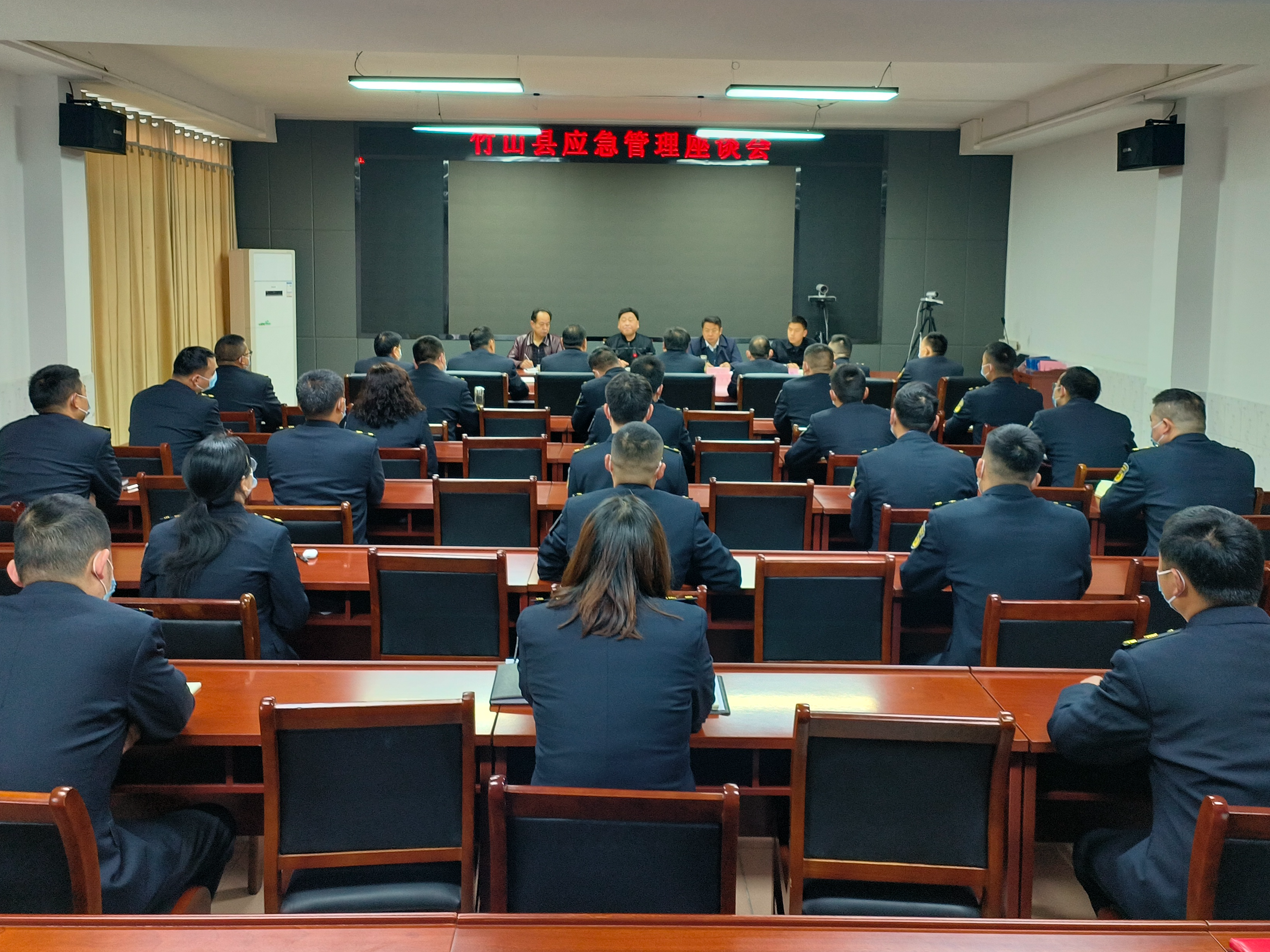 市应急管理局来我县调研