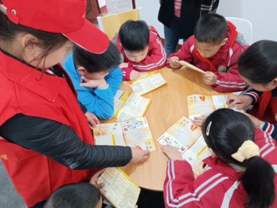 潘口乡：全方位做好“扫黄打非”宣传工作