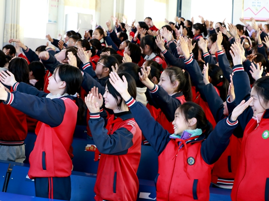 宝丰镇：开设“女生课堂”   关爱女生成长