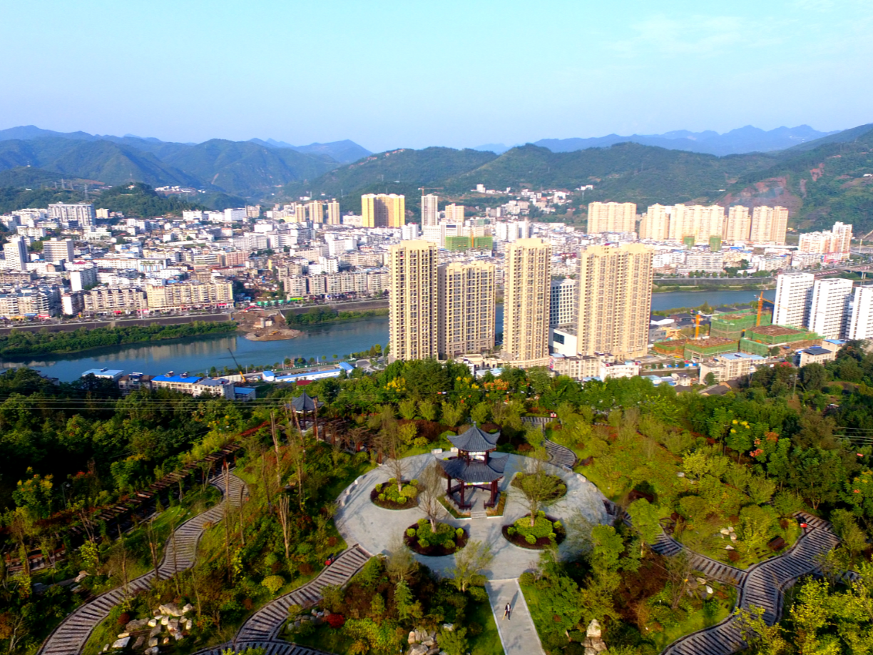红安县移民中心来我县考察学习移民工作