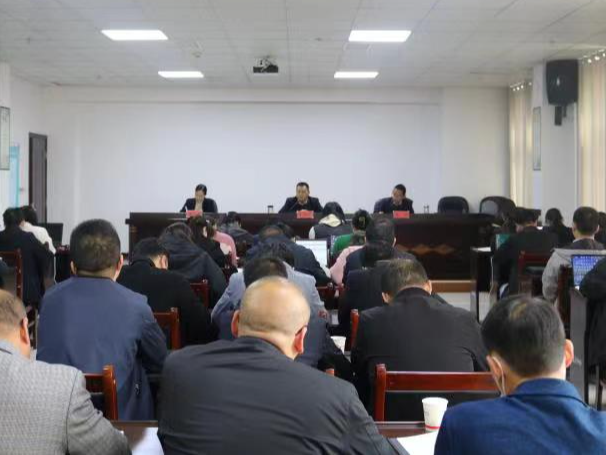 县行政审批局召开政务服务工作专题培训会