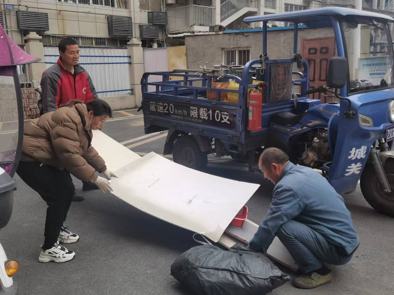 县公共检验检测中心开展垃圾分类宣传活动