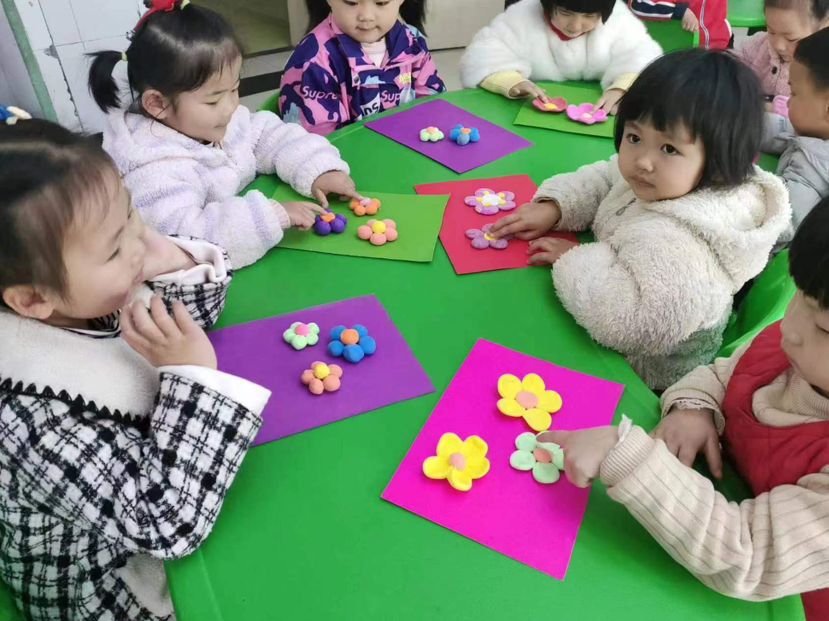 人民路幼儿园： 情知母爱 亲恩更深