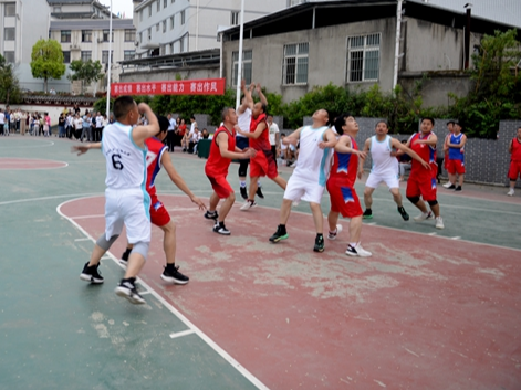 上庸镇：“村BA”精彩开赛