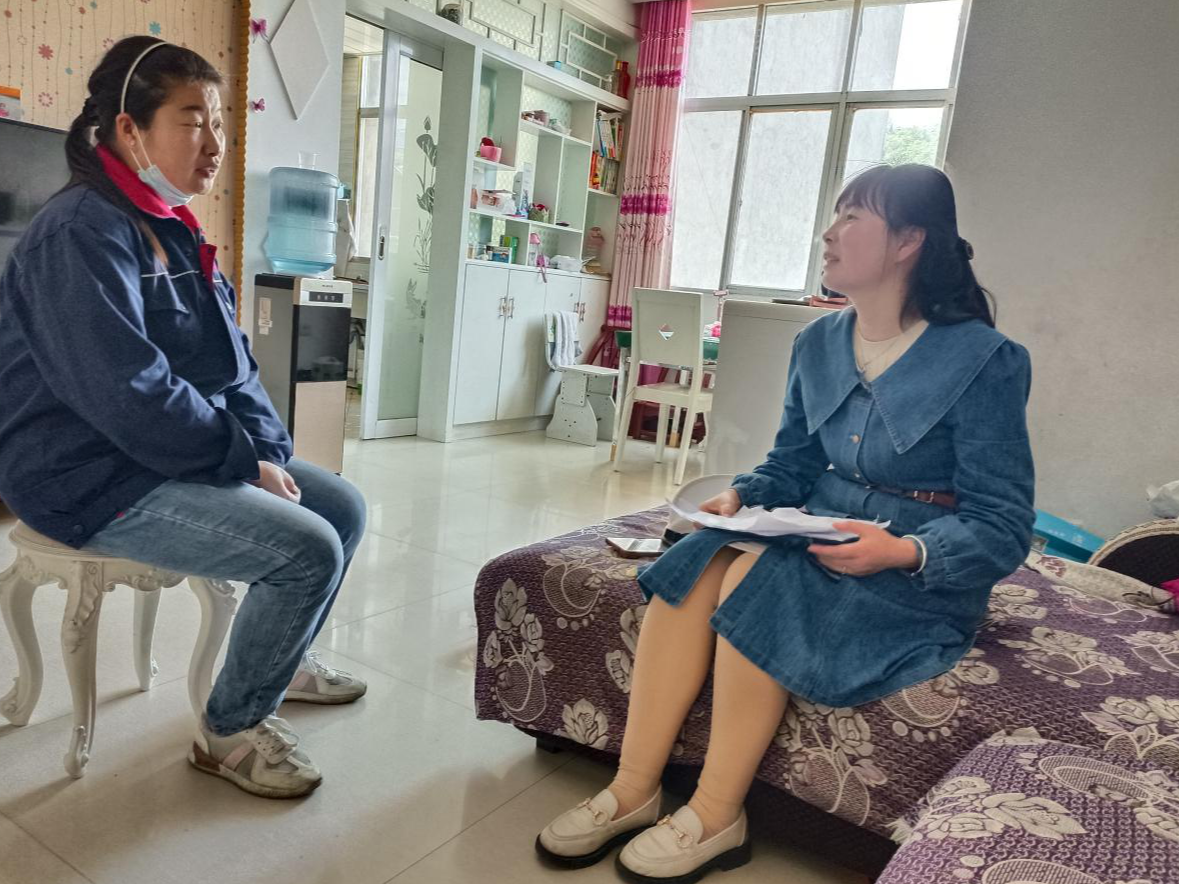 擂鼓镇小学：暖心家访面对面