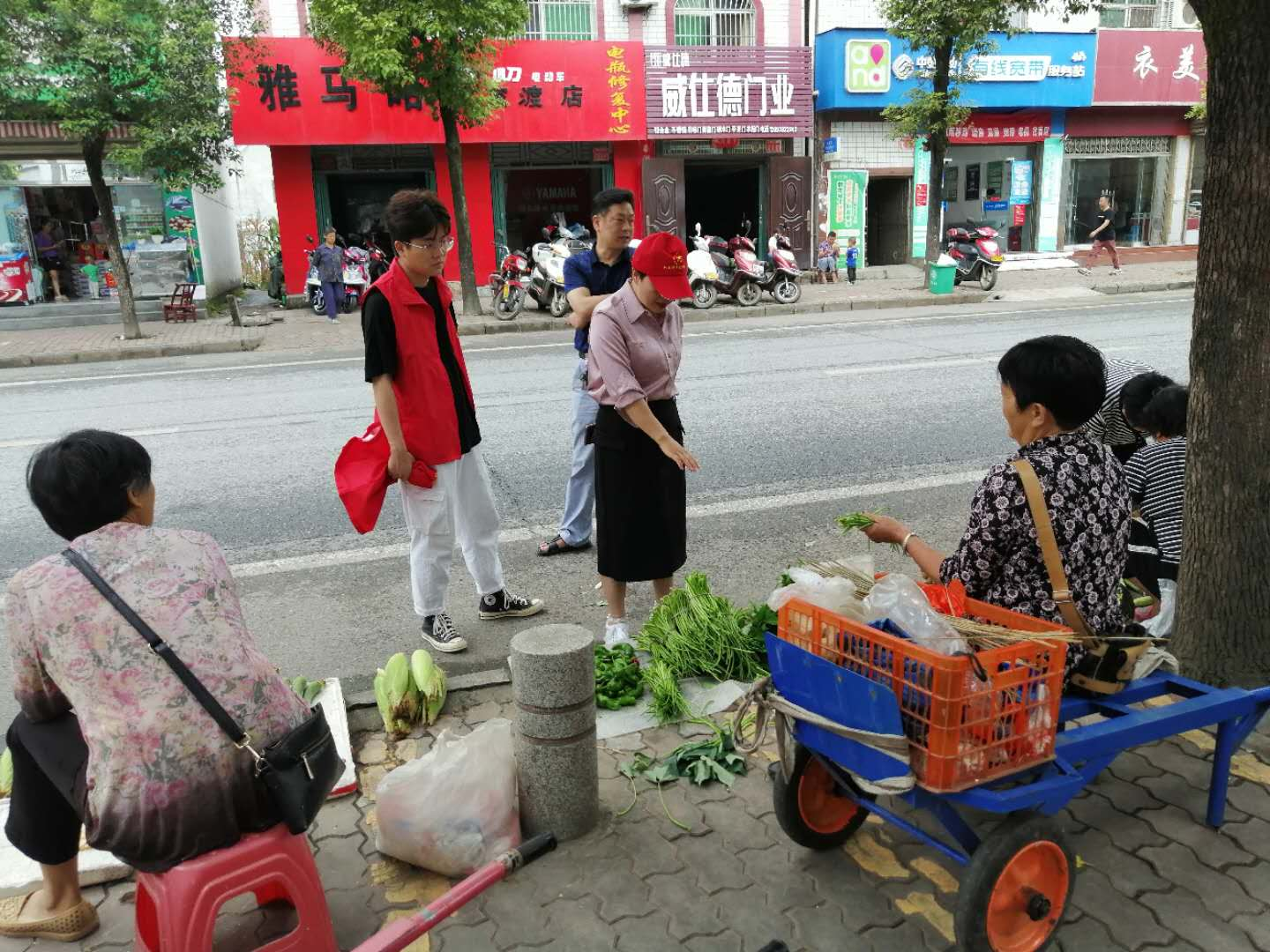 麻家渡鎮(zhèn) “志愿紅”點(diǎn)亮“文明燈”