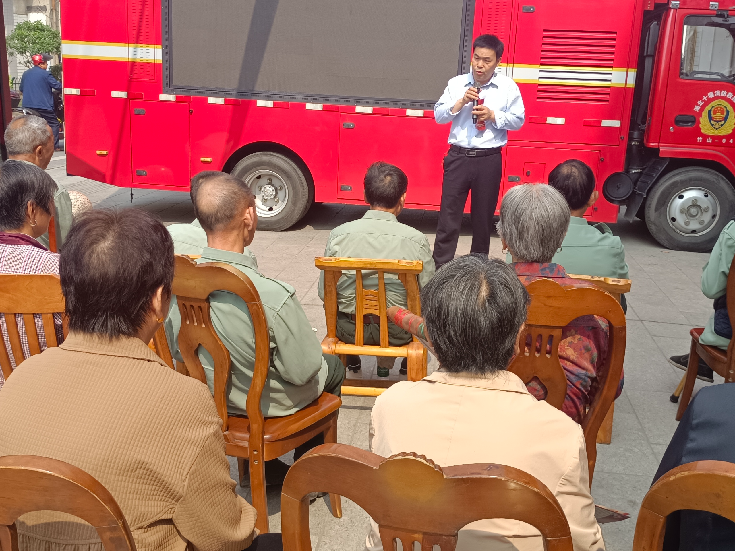 县退役军人事务局对光荣院开展安全大检查