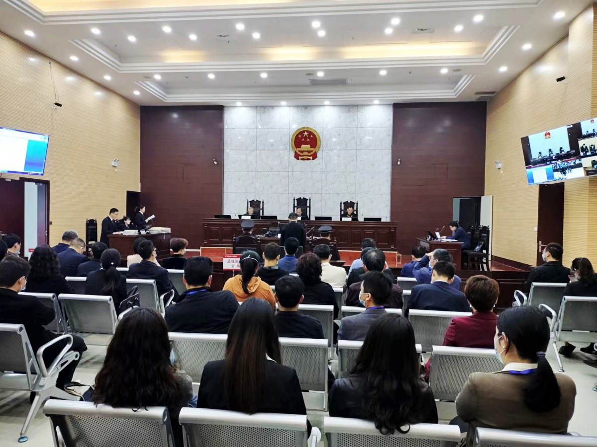 我县开展旁听职务犯罪案件庭审活动