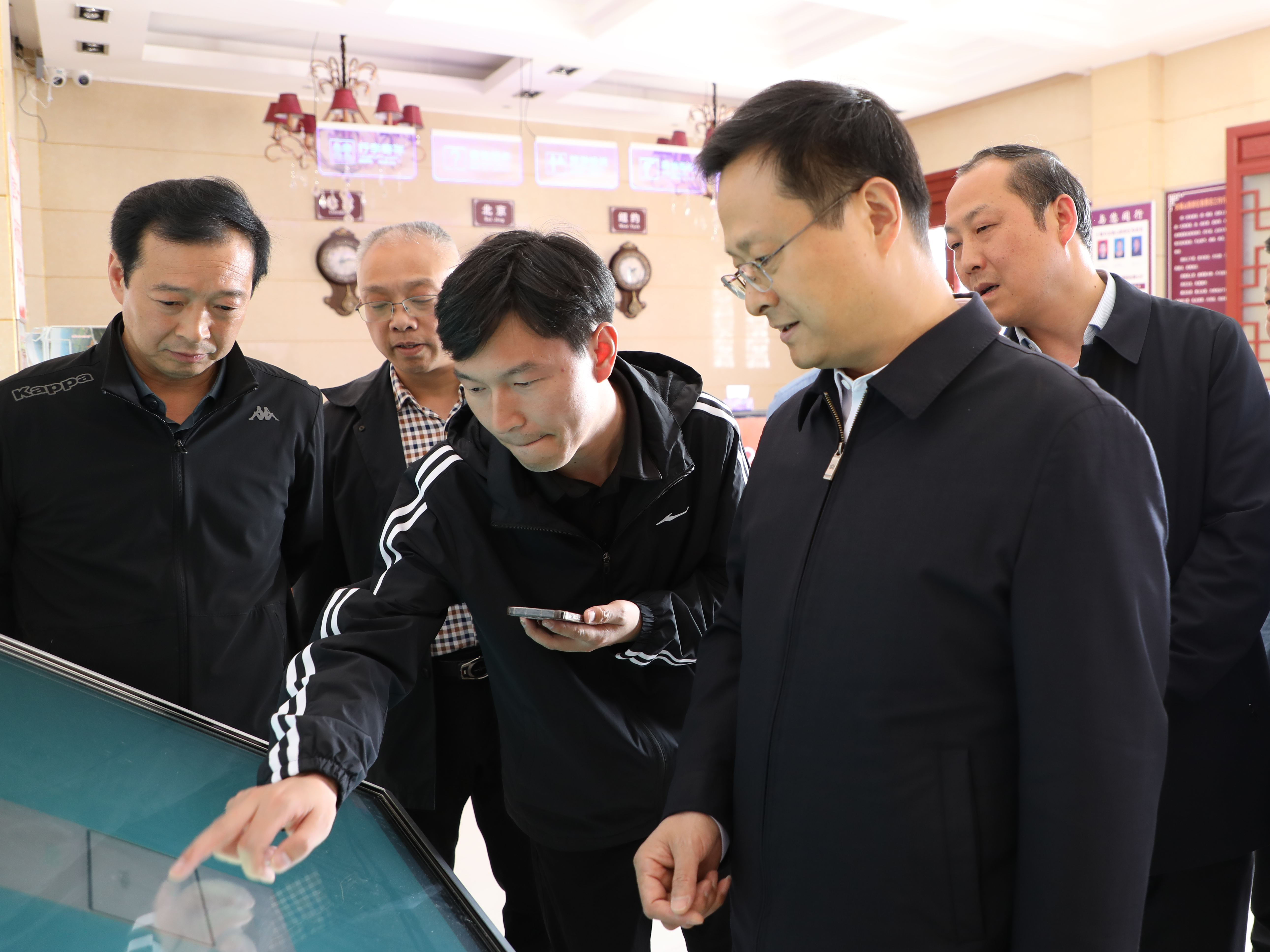 县委书记陈建平检查督导“五一”假期安全生产工作